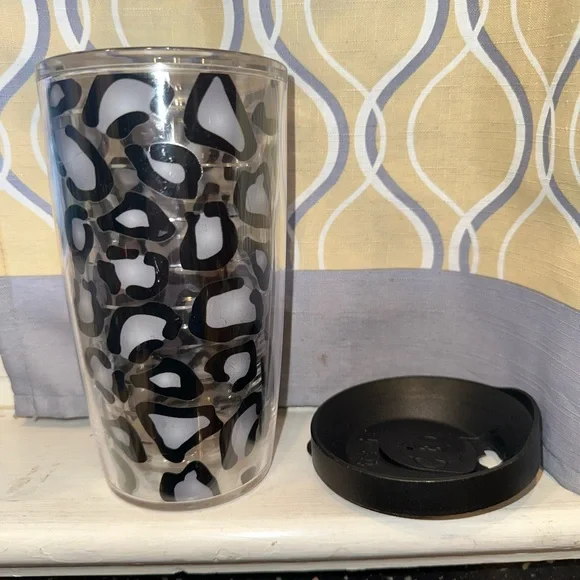 Tervis Cheetah Tumbler - Picture 2 of 5